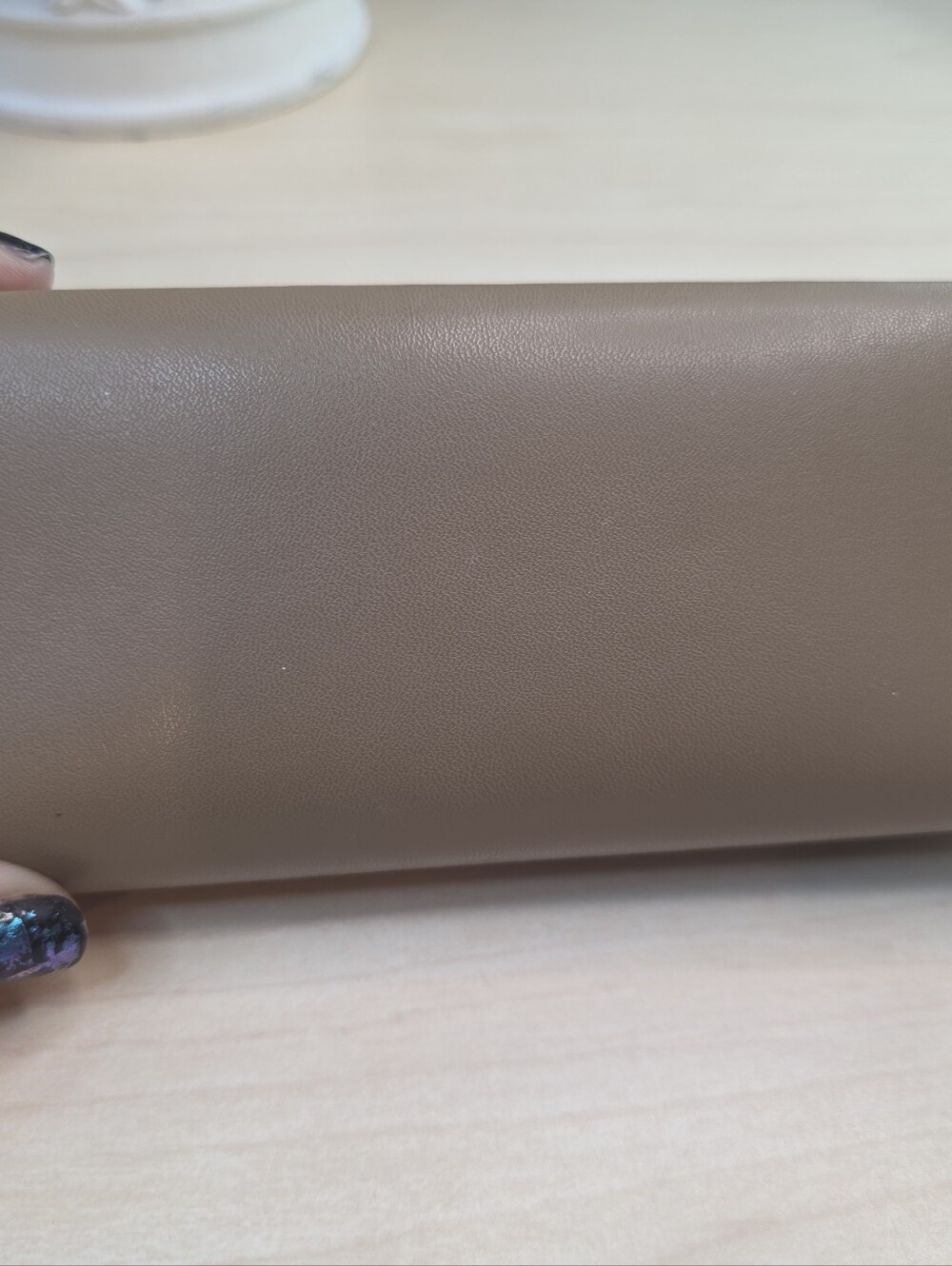 Burberry Taupe Beige/Brown Leather Sunglasses Case & Matching Cleaning Cloth - Picture 9 of 12